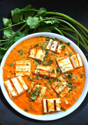 A picture of Grilled Paneer in Peanut tomato gravy.