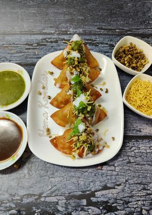 સમોસા ચાટ (Samosa Chaat Recipe in Gujarati) રેસીપી મુખ્ય ફોટો
