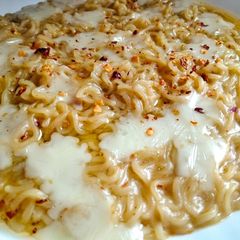 A picture of Chezzy instant noodles.