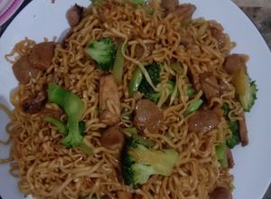 Foto resep Mie goreng brokoli sehat