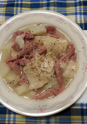 A picture of Ham Potpie Pennsylvania Dutch style.