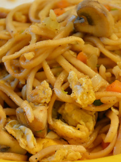A picture of Chicken Hakka Noodles.