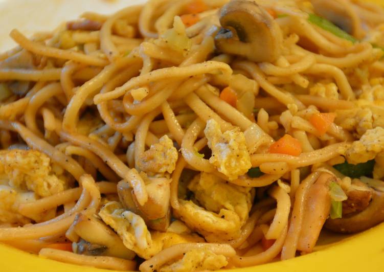 Recipe: Yummy Chicken Hakka Noodles
