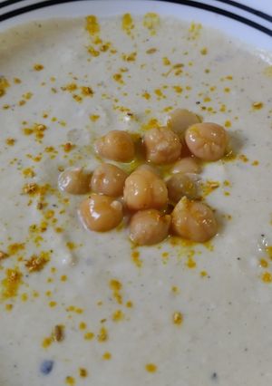 Una foto de Salsa cremosa🥙🍆 de garbanzos y berenjena tatemada🧆🌯😜