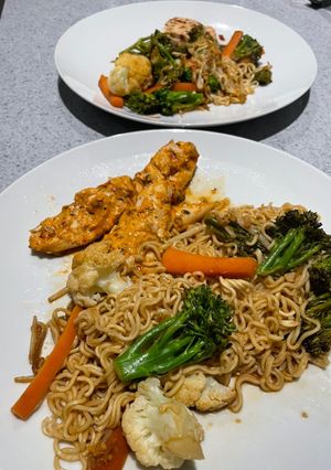 A picture of Stir fried veg and noodles.