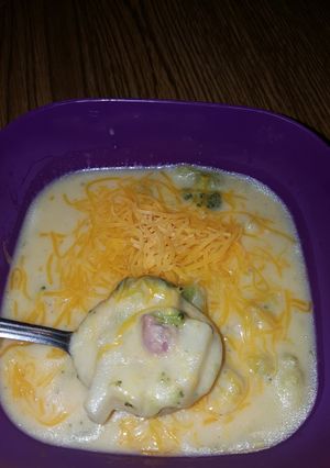 A picture of Cheesy Potato Ham & Broccoli Soup.