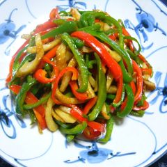 A picture of Chinjao Rosu-style Chikuwa and Green Pepper Stir-fry.
