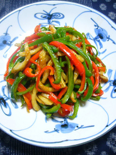 A picture of Chinjao Rosu-style Chikuwa and Green Pepper Stir-fry.