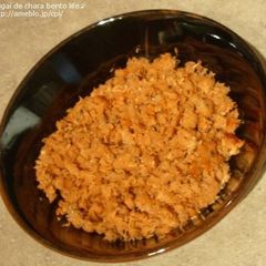 A picture of Easy-Prep Salmon Flakes Using Canned Salmon - Eat Japanese Food Wherever You Are.
