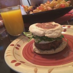 A picture of Healthy English Muffin Turkey Burger.
