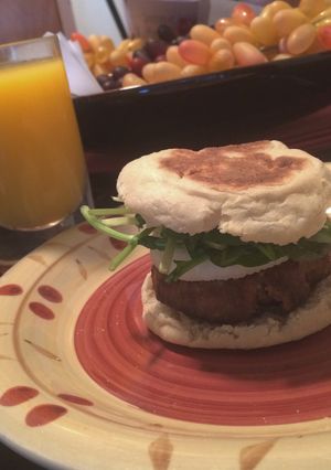 A picture of Healthy English Muffin Turkey Burger.