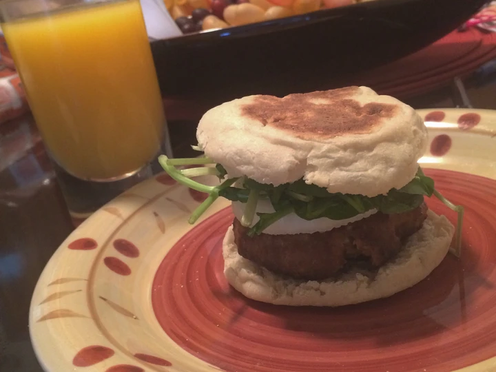 Easy Steps to Prepare Healthy English Muffin Turkey Burger the Perfect Tasty