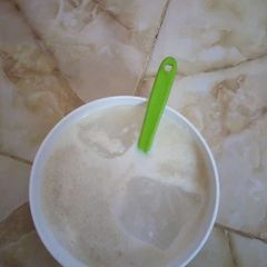 A picture of Garri with sugar.