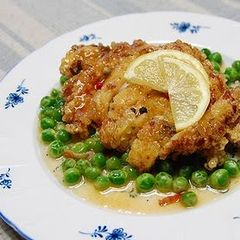 A picture of Fried Chicken with Lemon Sauce.