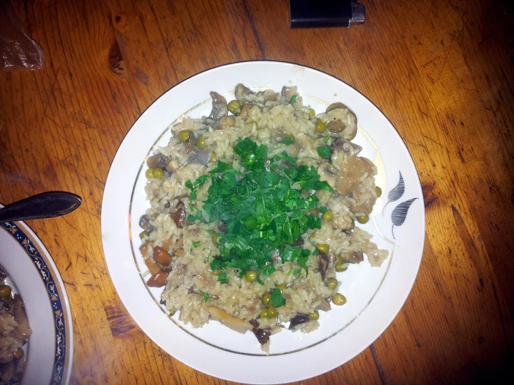 Easy Steps to Prepare Wild mushroom risotto the So Delicious Really delicious