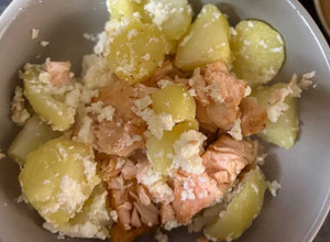 Foto de Bowl de salmão com batata inglesa