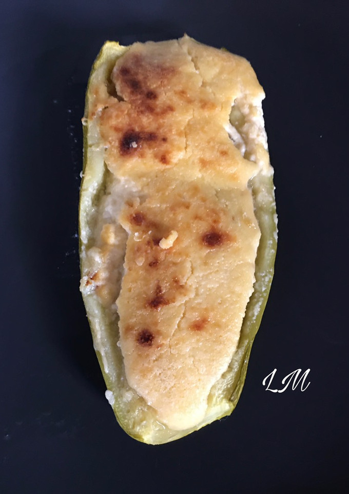 Una foto de Calabacín relleno con mermelada de cebolla y crema de queso