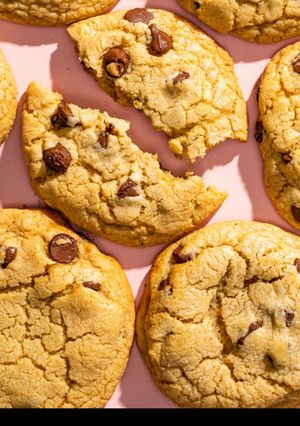 A picture of Chewy chocolate chip cookies.