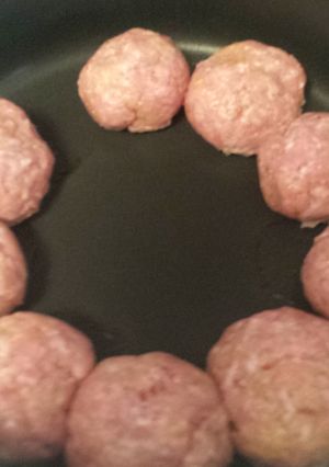 A picture of Pork meatballs.
