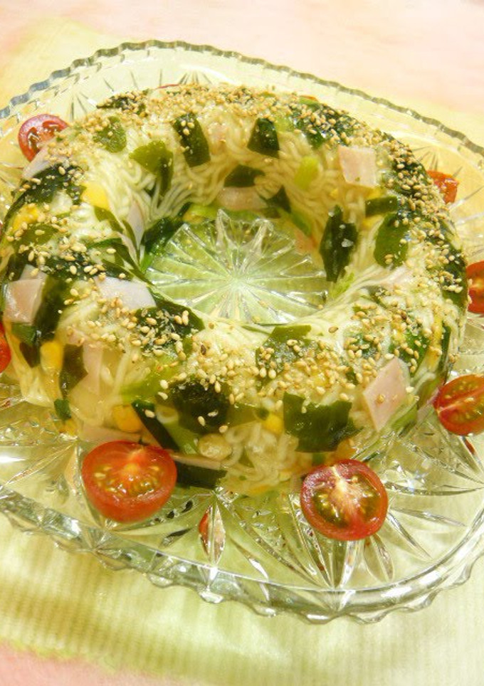 A picture of Salt Flavored Ramen Noodles in Jello.