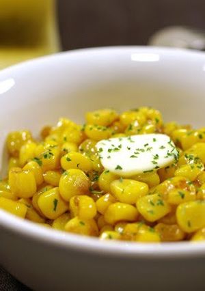 A picture of Browned Corn with Butter and Soy Sauce.