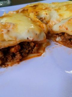 Una foto de Canelones de carne con salsa bechamel express