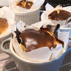 A picture of Basque cheesecake.