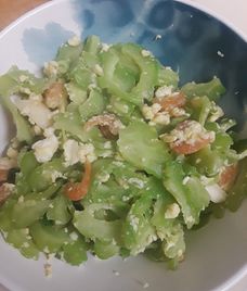 tôm khô xào trứng