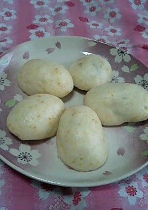 A picture of Sake Lees Manju (Steamed Buns).