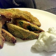 A picture of Sophie's baked parmesan polenta avocado.