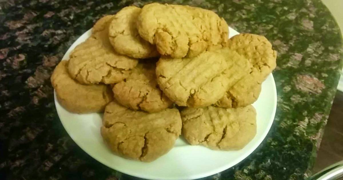 Egg Yolk Peanut Butter Cookies Recipe by rainingice Cookpad