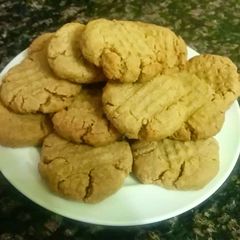 A picture of Egg Yolk Peanut Butter Cookies.