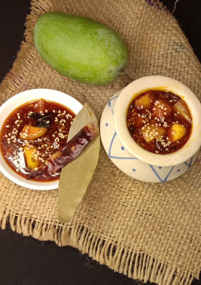 વઘારીયુ અથાણું (Vaghariyu Athanu Recipe In Gujarati) રેસીપી મુખ્ય ફોટો