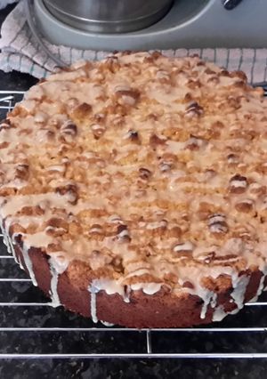 A picture of Toffee Apple Crumble Cake.
