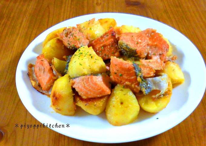 Step-by-Step Guide to Prepare Speedy Simmered Salmon and Potatoes in Miso and Butter