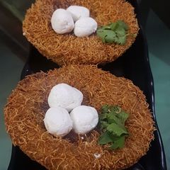 A picture of Aloo Paneer Bird nest.