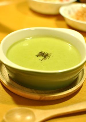 A picture of Thick and Creamy Fava Bean Potage Soup.