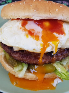Foto principal de Hamburguesa 🍔con huevo 🍳