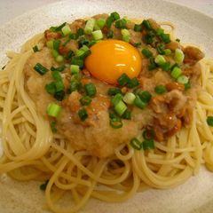 A picture of Natto and Grated Daikon Radish Pasta.