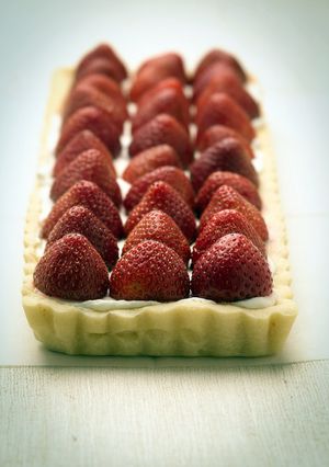 A picture of strawberry tart.
