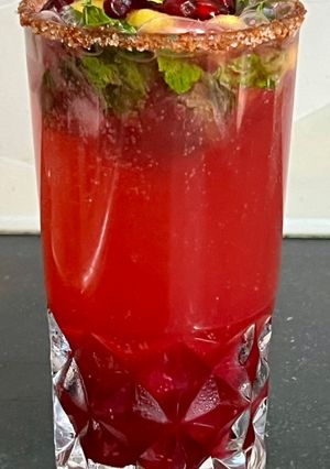 A picture of Pomegranate Mojito.