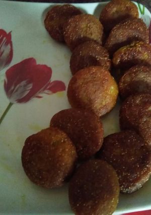 A picture of Potato popy seed dumplings.