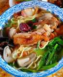 Mì vịt tiềm thuốc bắc
