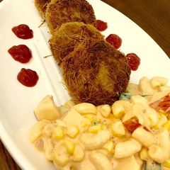 A picture of Nest Kababs.