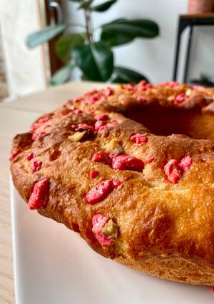 Une photo de Brioche aux pralines roses
