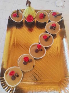 Φωτογραφία της συνταγής Τούρτα-cupcakes “Πεντάμορφη"