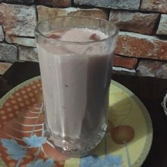 A picture of Iced Watermelon milkshake.