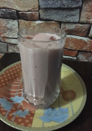 A picture of Iced Watermelon milkshake.