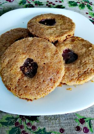 Una foto de Galletas Punto Rojo