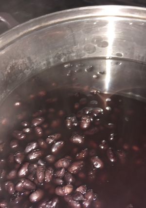 Una foto de Frijoles de la olla (negros)